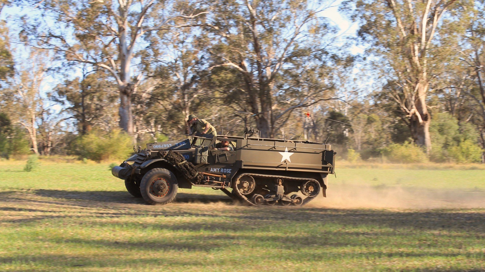 卡特的踢球节奏变化多端，令对方防守无法预料，卡特打球视频