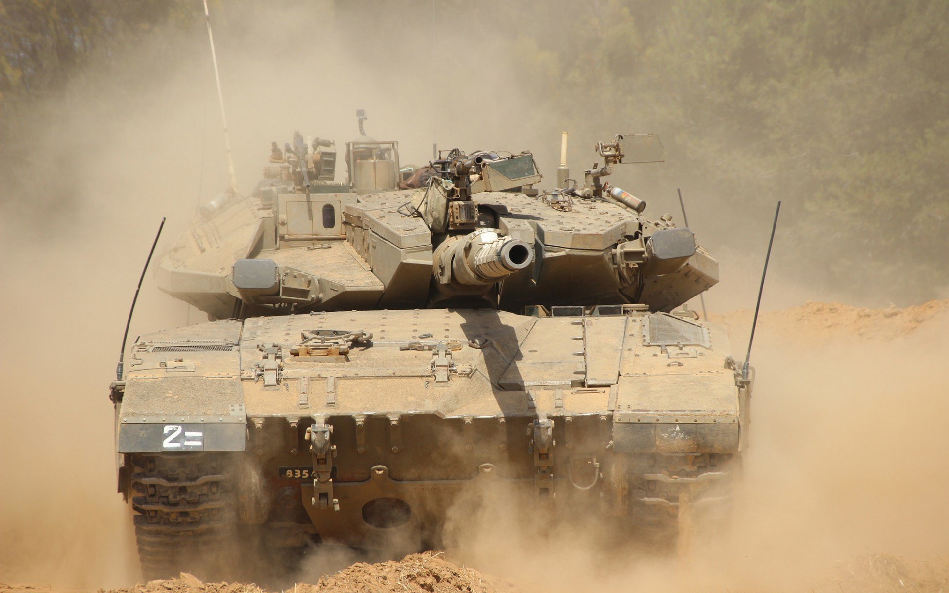 王楚钦登顶世界排名榜首振奋国乒，王楚钦参加世乒赛吗